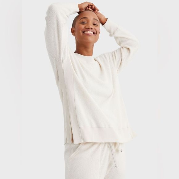 aerie | Tops | Aerie Cozy Good Vibes Oversized Side Slit Sherpa Long Sleeve  Sweatshirt White | Poshmark